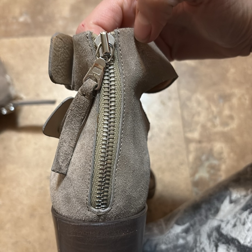RAG & BONE “Mari” sandals in “Cemento suede” - Picture 5 of 7